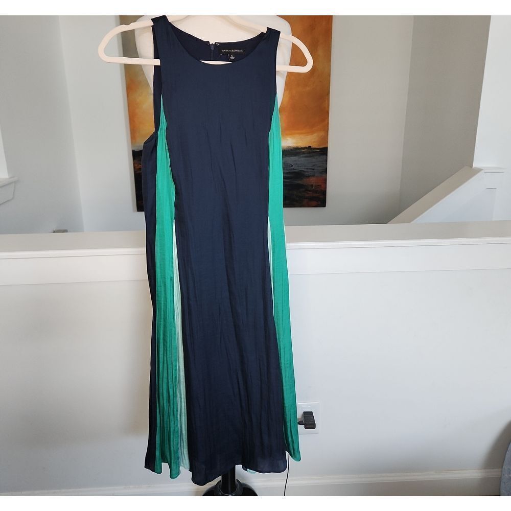 Banana Republic Navy and Green Midi Dress Size 6